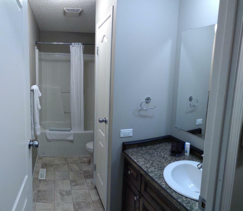 Campbell'S Accommodations Gull Lake 外观 照片
